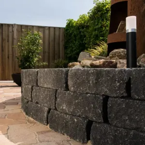 Wallblock Tumble 12x12x30 cm antraciet 