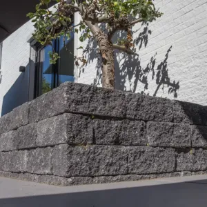 Wallblock Tumble 12x12x30 cm antraciet 