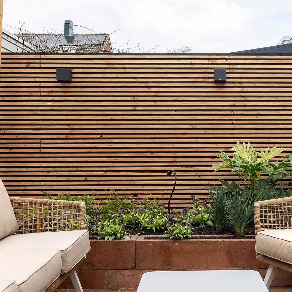 Douglas triple profiel 25x140 mm geschaafd zwart gespoten