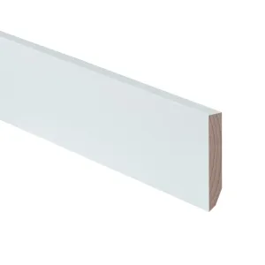 Hardhouten plint 12x90 mm L= 4900 mm gegrond